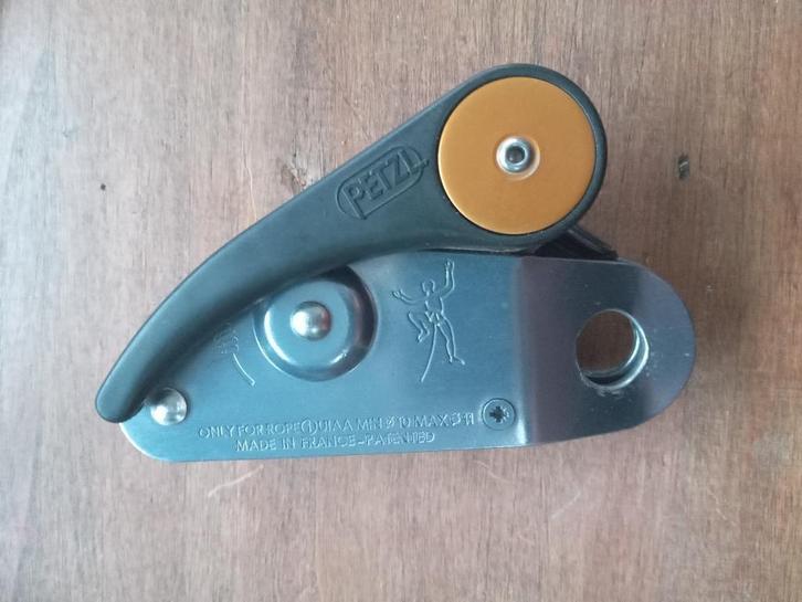 Grigri Petzl escalade, Sports & Fitness, Escalade, Utilisé, Accessoire d'escalade, Enlèvement