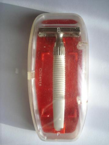 VIEUX RASOIR GILLETTE DE 1970 EN BOÎTE EN BON ÉTAT