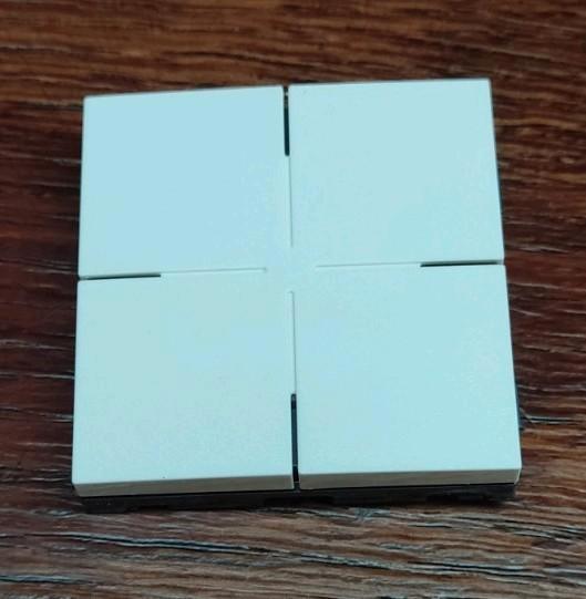 NIEUW Niko centraalplaat 4 voudige schakelaar, Doe-het-zelf en Bouw, Elektriciteit en Kabels, Nieuw, Schakelaar, Ophalen