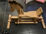 Houten schommelpaard, Ophalen, Gebruikt