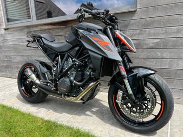 KTM Superduke 1290R 2018 slechts 8611km!!