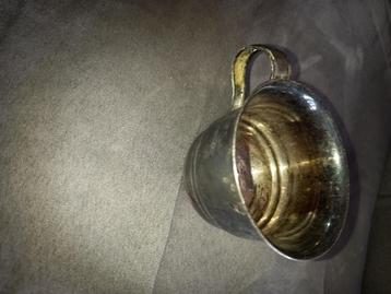 Tasse en métal argent sans poinçons  beschikbaar voor biedingen