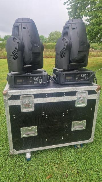 2 x Lyres Martin MAC 700 Profile en bon état avec Flightcase beschikbaar voor biedingen