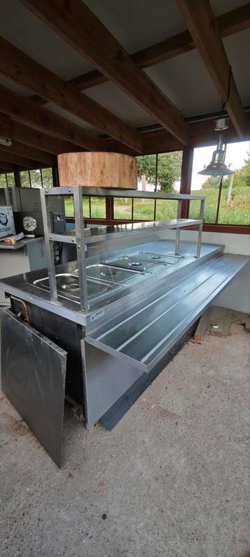 Uitgifte buffet warm beschikbaar voor biedingen