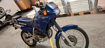 Honda NX 250 volledig gerestaureerd beschikbaar voor biedingen