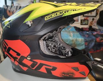 Cross Scorpion helm maat M beschikbaar voor biedingen