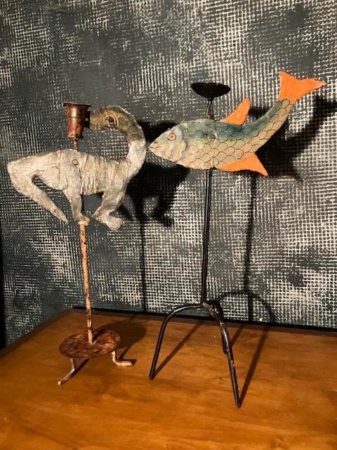 2 OUDE KANDELAARS IN IJZER UIT INDIA, Antiek en Kunst, Antiek | Kandelaars, Overige materialen, Ophalen of Verzenden