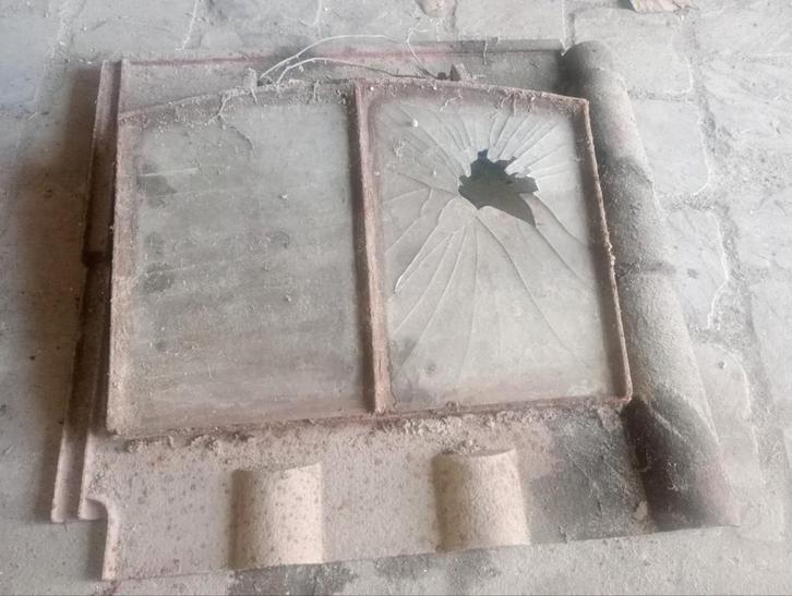 Giet ijzeren dak venster, Doe-het-zelf en Bouw, Glas en Ramen, Zo goed als nieuw, Dakraam, Ophalen