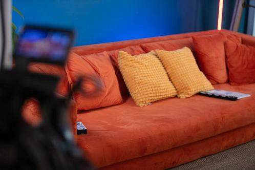 Canapé Luxe Panac Laine feutrée 4 places Orange usage studio, Huis en Inrichting, Slaapkamer | Slaapbanken, Zo goed als nieuw