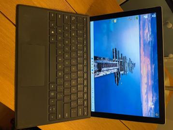 Surface Pro 5 W11pro , 8GB, 250SSD, docking station, keyboar beschikbaar voor biedingen