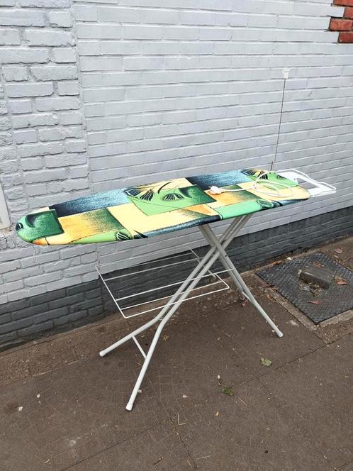 Strijkplank, Elektronische apparatuur, Strijkijzers en Strijkplanken, Zo goed als nieuw, Ophalen