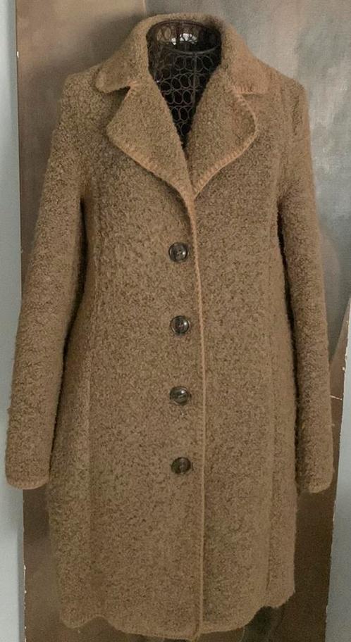 Atmos fashion 40 magnifieke bouclé jas in Camel, Kleding | Dames, Jassen | Winter, Gedragen, Maat 38/40 (M), Ophalen of Verzenden