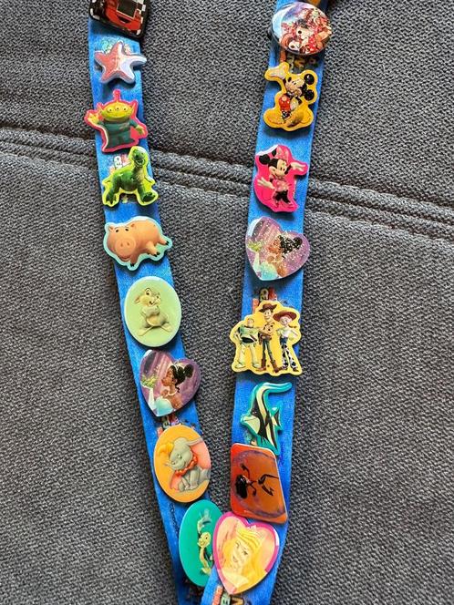 KEY KOORD MET PINS UIT DISNEYLAND PARIS, Verzamelen, Disney, Nieuw, Overige typen, Ophalen of Verzenden