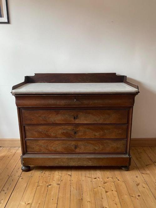 commode - plateau en marbre, Antiquités & Art, Antiquités | Meubles | Armoires, Enlèvement