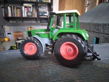 FENDT Favorit 926 Vario Siku