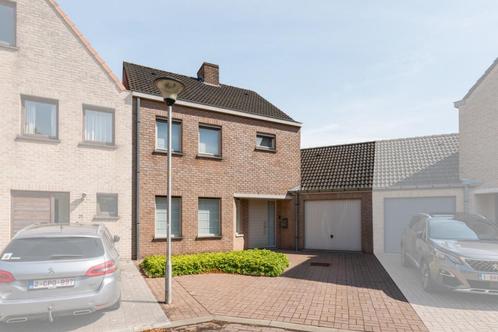 Instapklare woning met 3 slaapkamers te Koekelare, Immo, Maisons à vendre, Province de Flandre-Occidentale, 200 à 500 m², Maison 2 façades