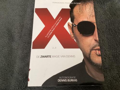 De Zwarte Magie van Dennis - pornokoning Dennis Black Magic, Boeken, Film, Tv en Media, Ophalen of Verzenden