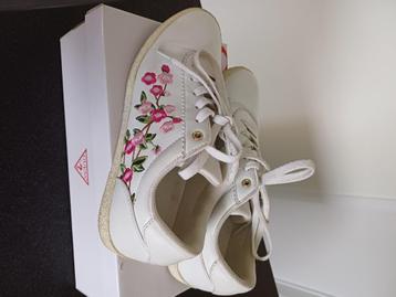 Sneakers Guess, Ophalen of Verzenden, Gedragen, Sneakers
