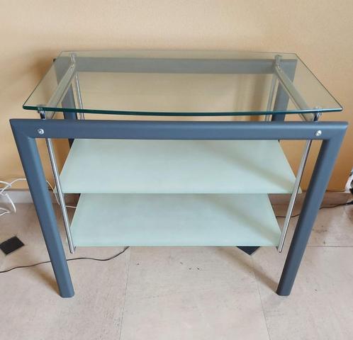 TV tafel - Zeer goede staat!, Maison & Meubles, Tables | Dessertes, Comme neuf, 25 à 50 cm, 50 à 100 cm, Rectangulaire, Verre