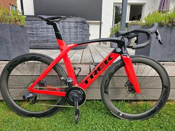 TREK Madone SL6 (maat 56) bijna nieuwstaat beschikbaar voor biedingen