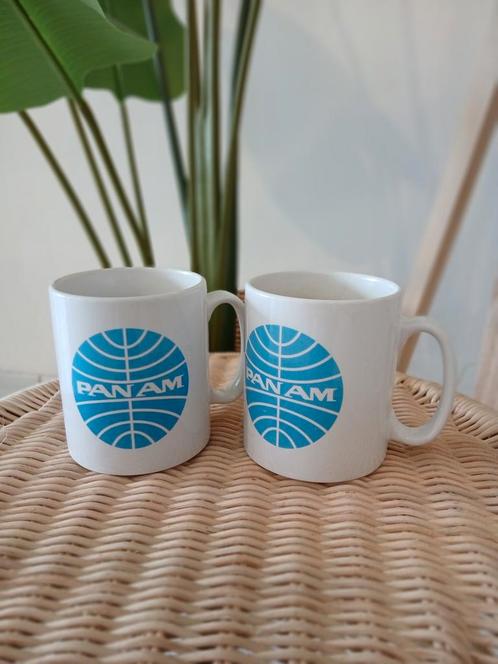 Pan Am - vintage collector's item koppen, Huis en Inrichting, Keuken | Servies, Zo goed als nieuw, Kop(pen) en/of Schotel(s), Porselein