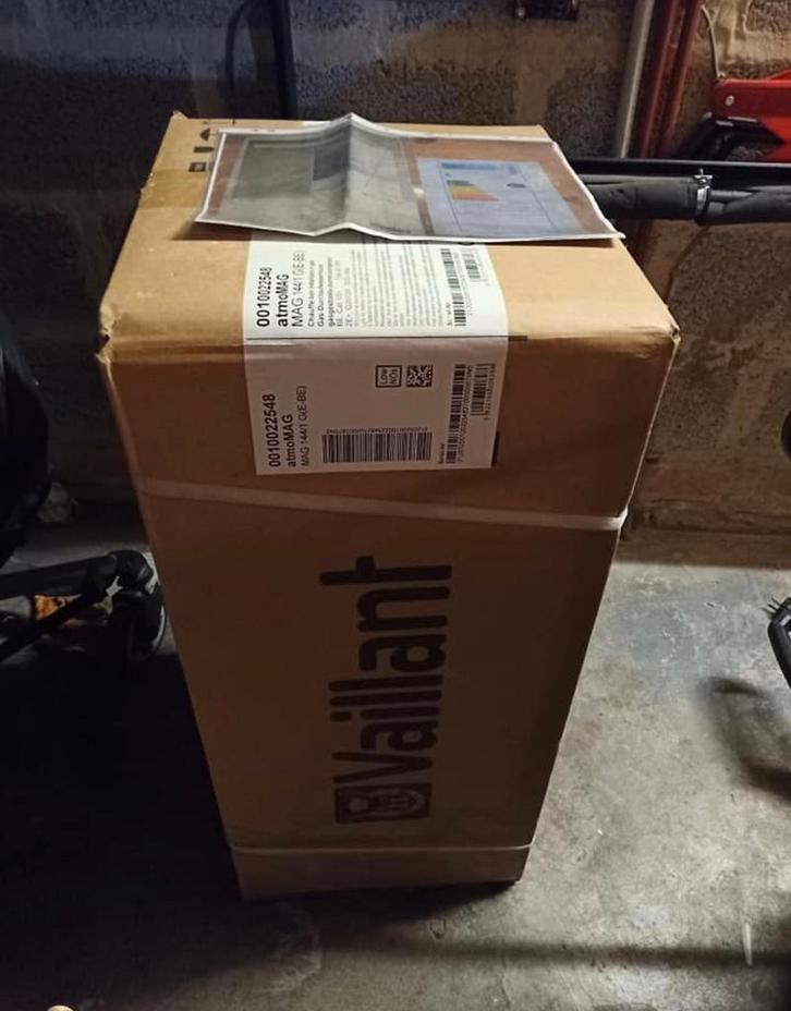 Chauffe eau vaillant neuf, Doe-het-zelf en Bouw, Chauffageketels en Boilers, Zo goed als nieuw, Ophalen of Verzenden