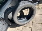 Winterbanden 2 stuks 235/50R19 103 V m+s, Ophalen, Zo goed als nieuw