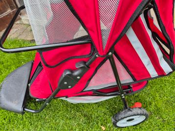 Honden buggy  beschikbaar voor biedingen