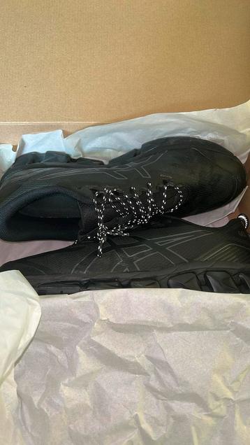 Asics Te koop, Neuf, Enlèvement, Chaussures de sport, Asics