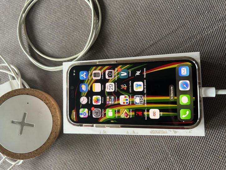 iPhone 12 mini Red – 64 Go – bon état + accessoires, Telecommunicatie, Mobiele telefoons | Apple iPhone, 64 GB, iPhone 12 Mini