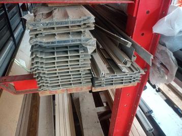 Gevelbekleding hout composiet miks beschikbaar voor biedingen
