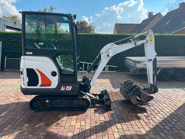 Minigraver te huur !, Zakelijke goederen, Machines en Bouw | Kranen en Graafmachines, Graafmachine, Ophalen