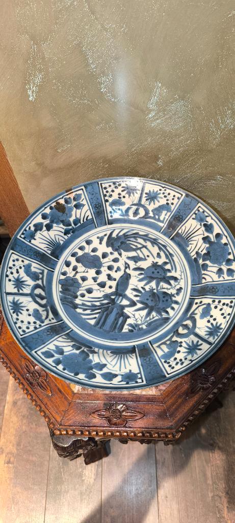Een Japans blauw-wit gerecht, Arita, Wanli-stijl, 17e eeuw., Antiek en Kunst, Antiek | Porselein, Ophalen