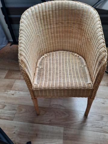 ROTAN ZETELTJE beschikbaar voor biedingen
