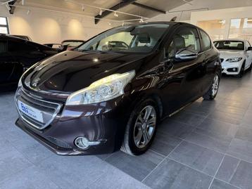 Peugeot 208 1.6i Allure//ecran media//cuir//clim auto beschikbaar voor biedingen