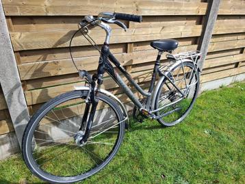Alu damesfiets voor handige Harry beschikbaar voor biedingen
