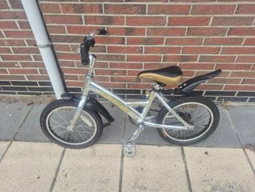 Kinderfiets  2 stuks beschikbaar voor biedingen