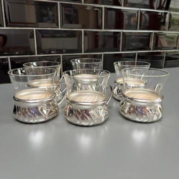 Set 6 verzilverde theeglaasjes beschikbaar voor biedingen