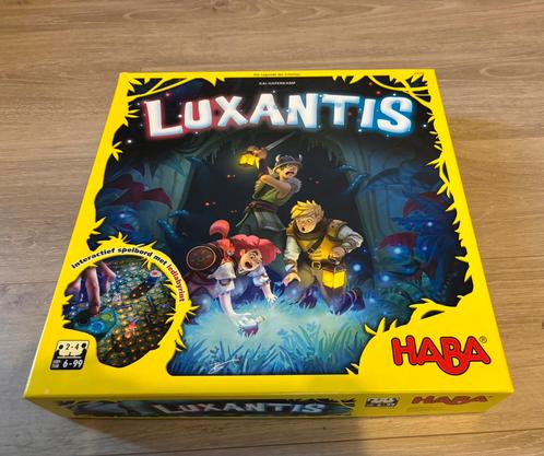 Luxantis gezelschapspel met lichtjes, Hobby en Vrije tijd, Gezelschapsspellen | Bordspellen, Zo goed als nieuw, Ophalen of Verzenden