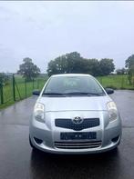Toyota Yaris Yaris 1.3i VVT-i 16v Luna, Auto's, Stof, Zwart, 5 deurs, Particulier