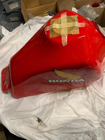 Nieuwe originele benzinetank Honda XL250R beschikbaar voor biedingen