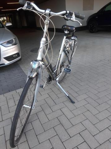 Gazelle hoogwaardige damesfiets beschikbaar voor biedingen