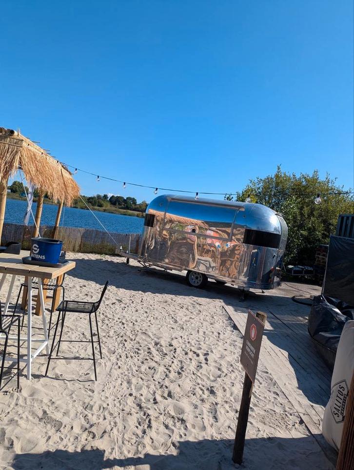 Foodtruck / Airstreamer te huur alle doeleinden, Hobby en Vrije tijd, Feestartikelen | Verhuur, Zo goed als nieuw, Ophalen