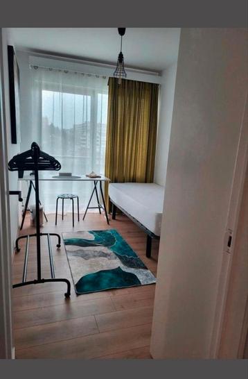 Chambre et dsb privative libre immédiatement Pour femme seul