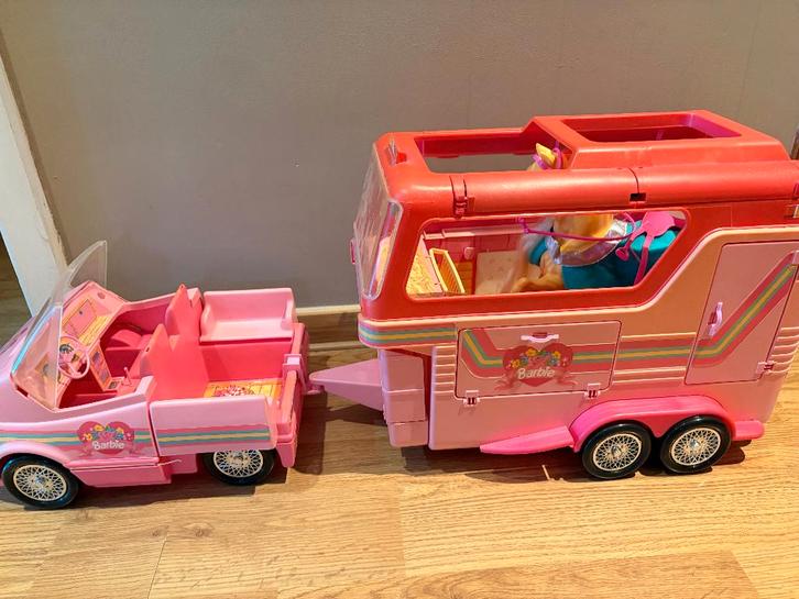 Barbie vintage camping car équestre + cheval +2 poupées., Enfants & Bébés, Jouets | Poupées, Utilisé, Barbie, Enlèvement
