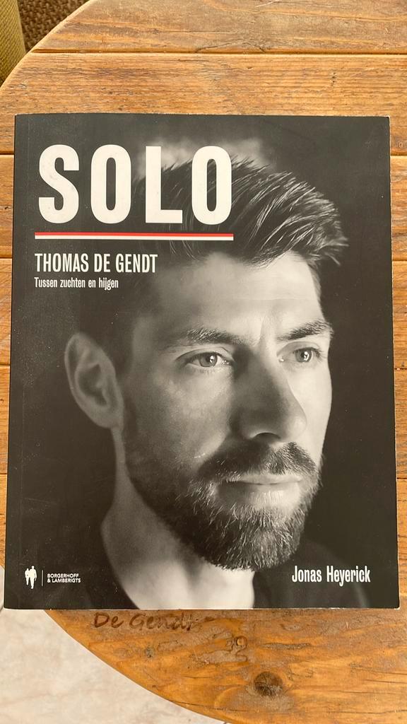 Thomas De Gendt Solo MET handtekening, Boeken, Sportboeken, Zo goed als nieuw, Ophalen of Verzenden