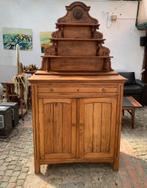Antieke houten kast, Ophalen