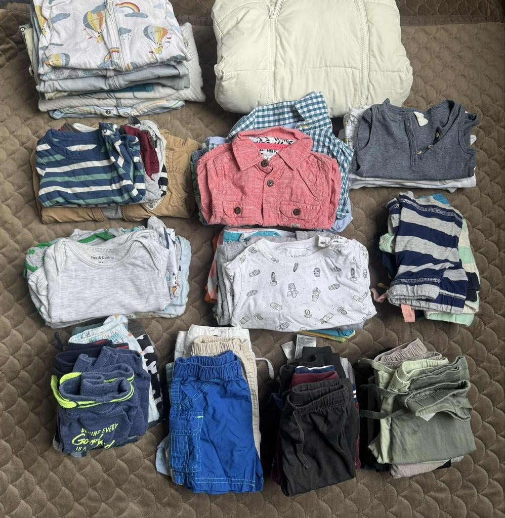 Paquet de vêtements pour garçons taille 68, Enfants & Bébés, Vêtements de bébé | Packs de vêtements pour bébés, Taille 68, Enlèvement