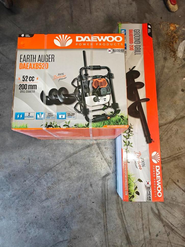 Tarière Daewoo., Bricolage & Construction, Outillage | Foreuses, Enlèvement