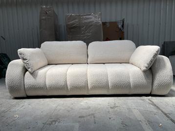 Slaapbank / zetelbed met opbergruimte beschikbaar voor biedingen